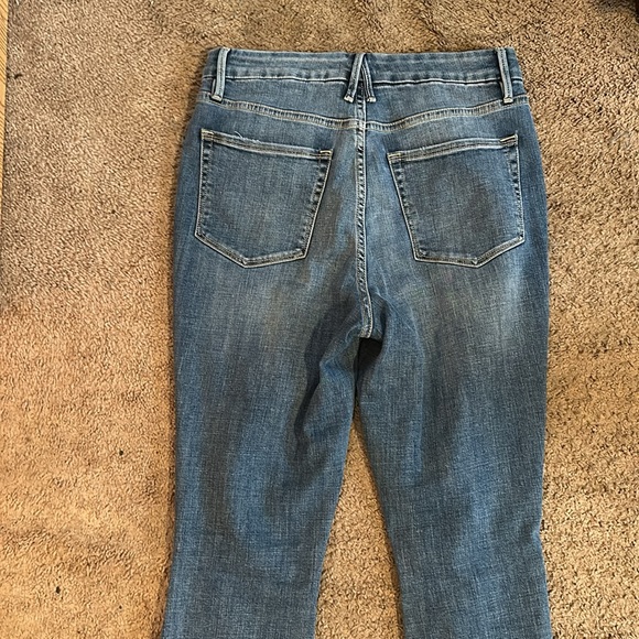 Good American Good Waist Crop Jeans - Picture 5 of 8